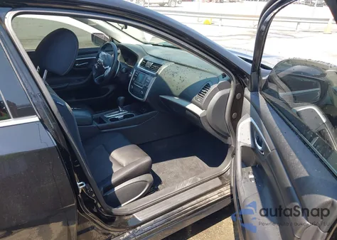 2017 Nissan Altima 2.5 Sr z USA, uszkodzony, nr VIN 1N4AL3AP0HC495616